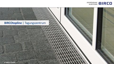 BIRCOtopline-Fassadenrinne-verstellbare-Rinne-Stahl-Tagungszentrum